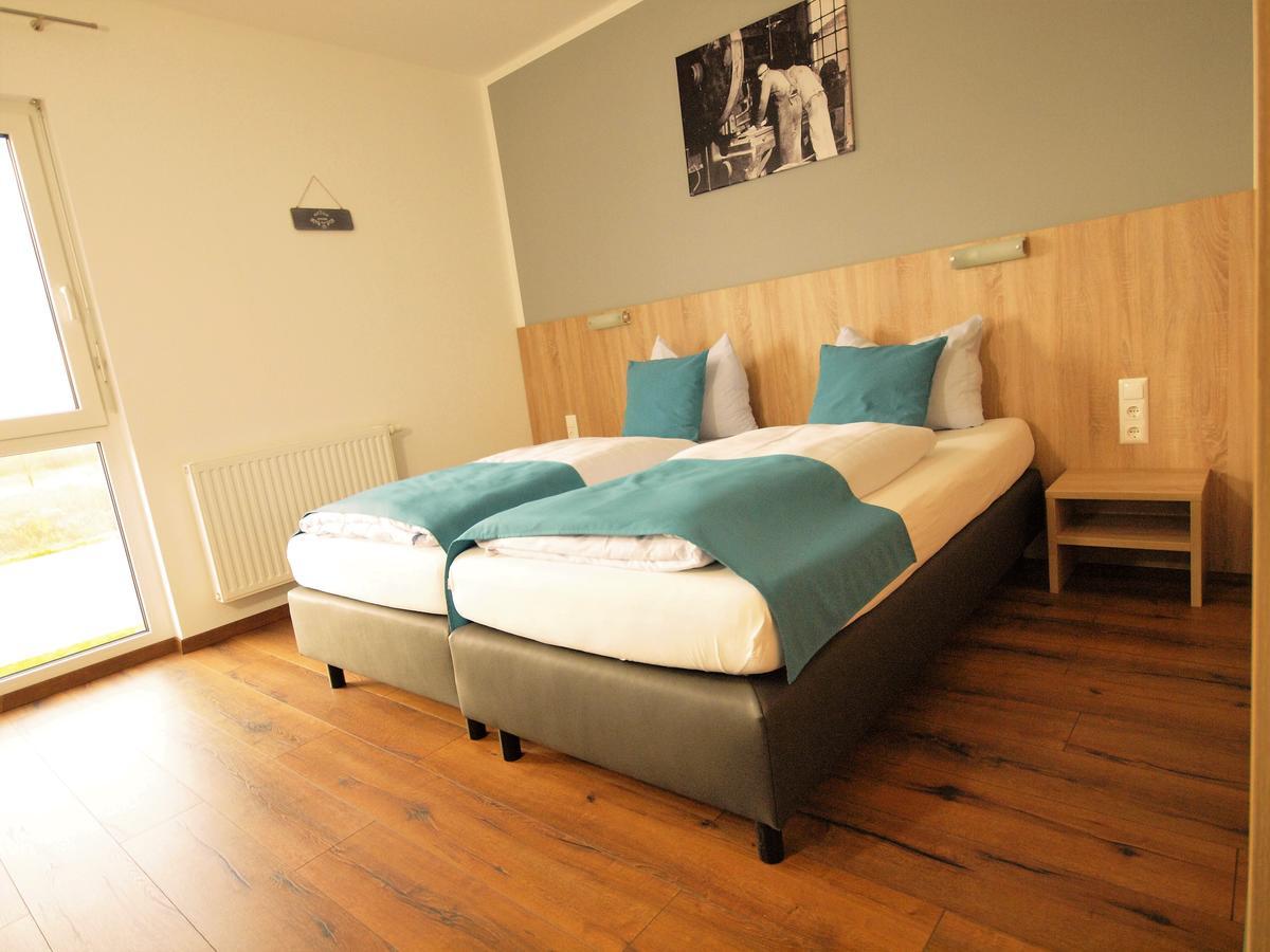 Hotel Traumfabrik Buettelborn Bagian luar foto