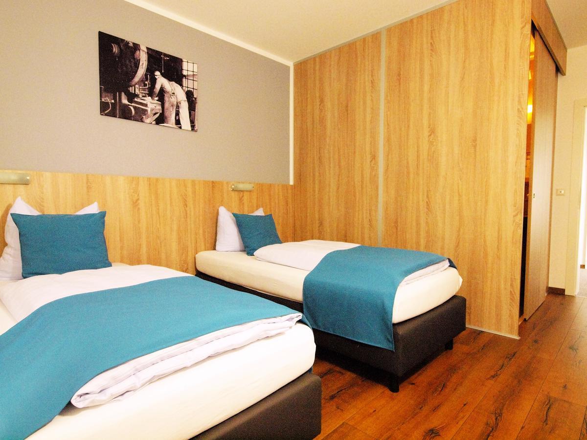 Hotel Traumfabrik Buettelborn Bagian luar foto